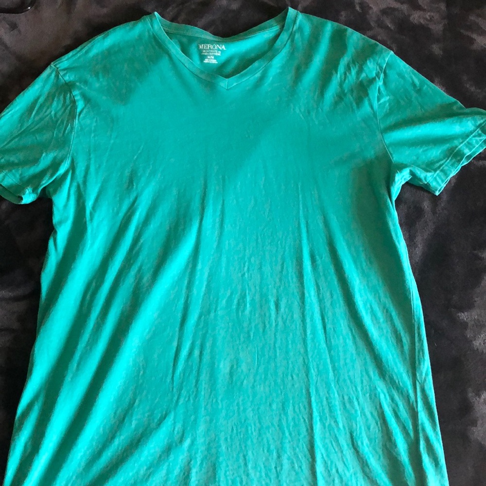 Casual v-neck dress shirt